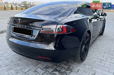 Лифтбек Tesla Model S 2019 в 