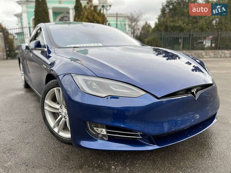 Ліфтбек Tesla Model S 2015 в Харкові