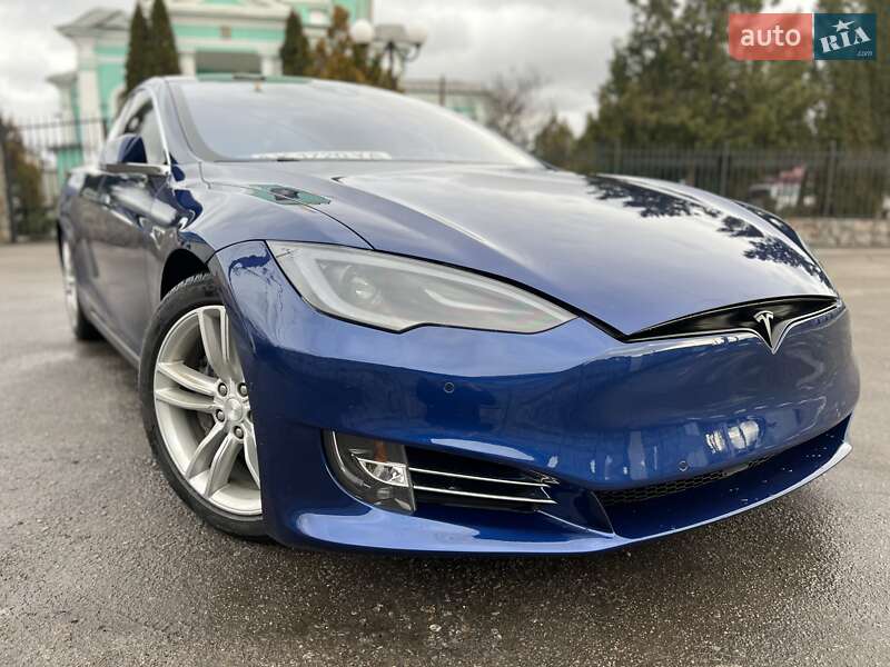 Ліфтбек Tesla Model S 2015 в Харкові
