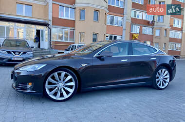 Лифтбек Tesla Model S 2012 в 