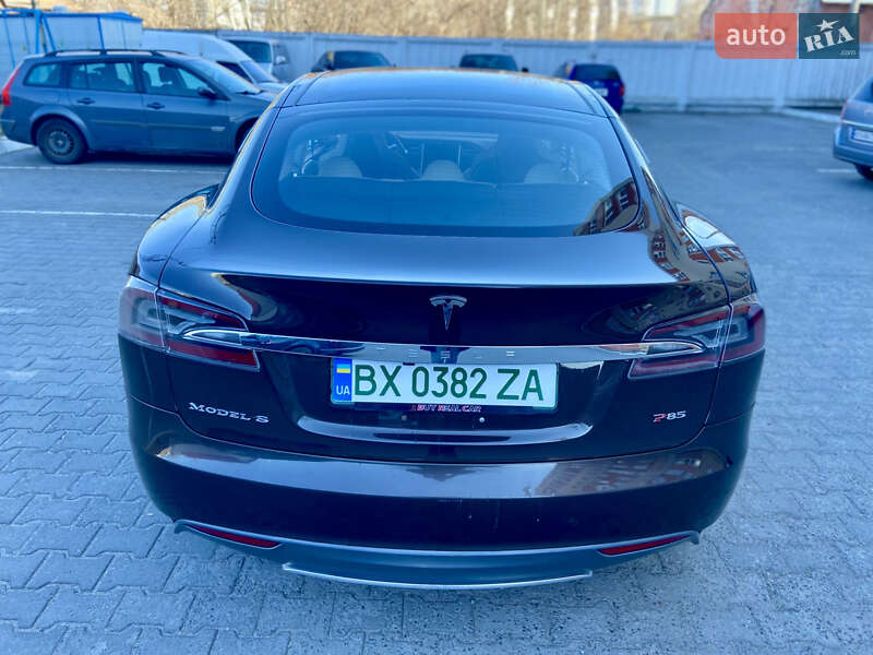 Лифтбек Tesla Model S 2012 в Хмельницком фото 10 Лифтбек Tesla Model S 2012 в Хмельницком