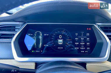 Лифтбек Tesla Model S 2012 в 