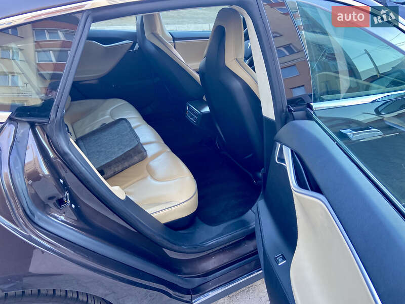 Лифтбек Tesla Model S 2012 в Хмельницком фото 28 Лифтбек Tesla Model S 2012 в Хмельницком