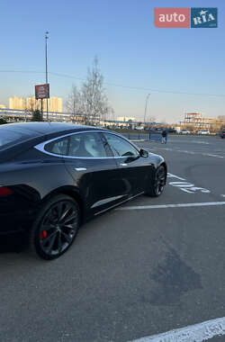 Лифтбек Tesla Model S 2018 в 