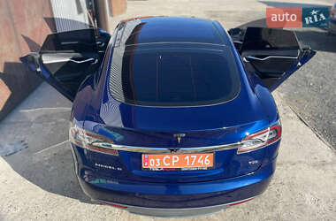 Лифтбек Tesla Model S 2015 в 