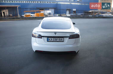 Ліфтбек Tesla Model S 2017 в 