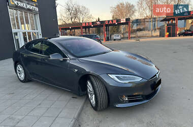 Лифтбек Tesla Model S 2018 в 