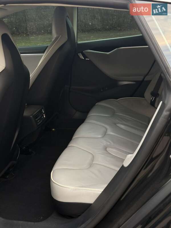 Ліфтбек Tesla Model S 2012 в Білій Церкві