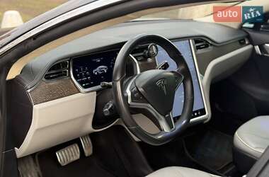 Лифтбек Tesla Model S 2012 в 