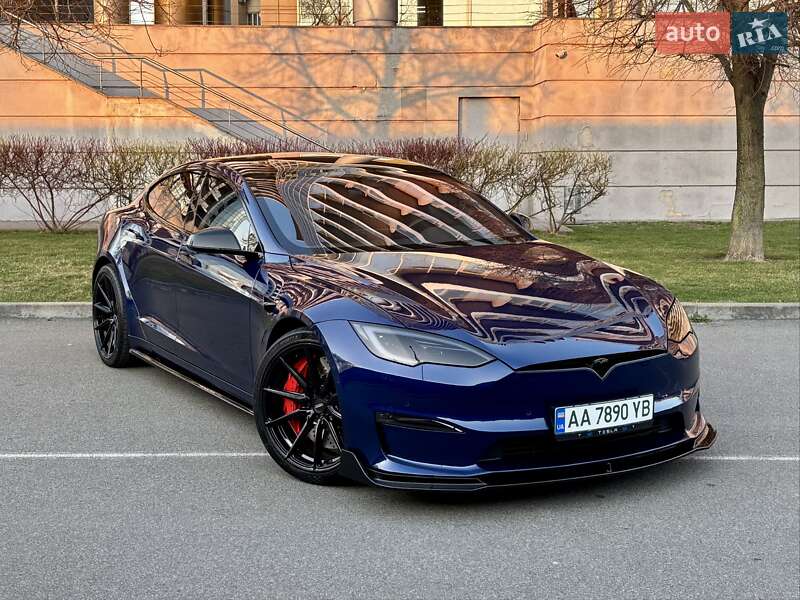 Tesla Model S 2021