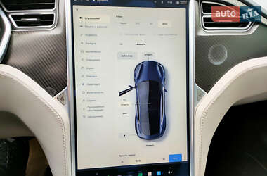 Лифтбек Tesla Model S 2014 в 