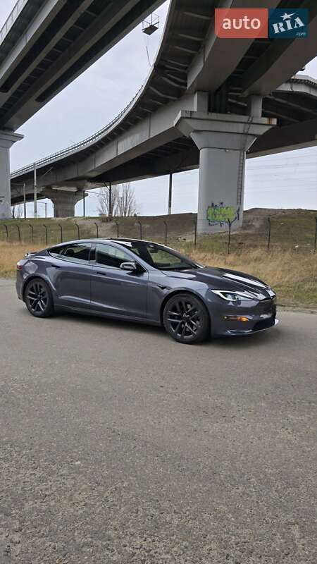 Лифтбек Tesla Model S 2021 в Киеве