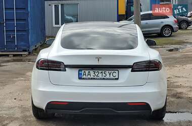 Ліфтбек Tesla Model S 2022 в 