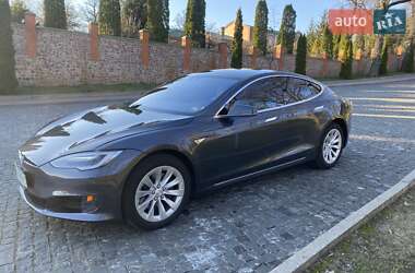 Лифтбек Tesla Model S 2016 в 