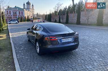 Лифтбек Tesla Model S 2016 в 
