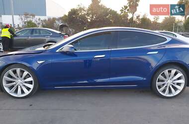Ліфтбек Tesla Model S 2016 в 