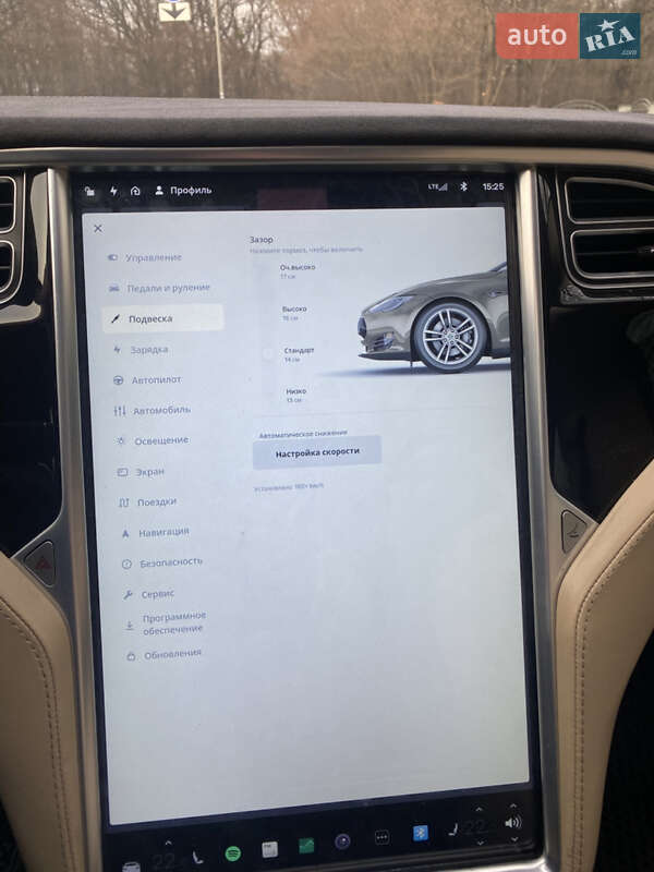 Ліфтбек Tesla Model S 2016 в Полтаві