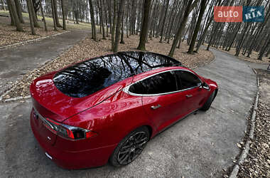 Лифтбек Tesla Model S 2014 в 