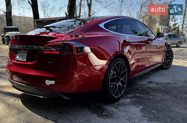 Лифтбек Tesla Model S 2014 в 