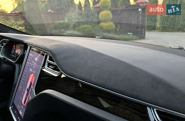 Лифтбек Tesla Model S 2016 в 