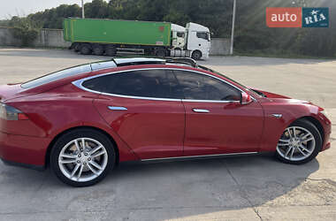 Лифтбек Tesla Model S 2014 в 