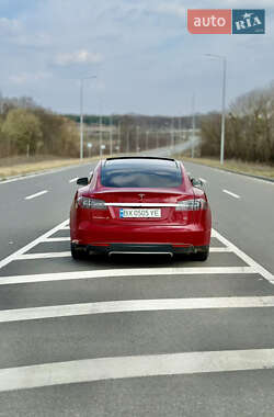 Лифтбек Tesla Model S 2013 в 