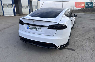 Лифтбек Tesla Model S 2021 в 