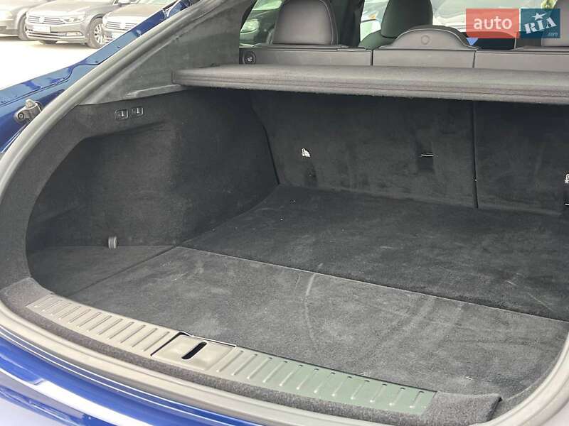 Лифтбек Tesla Model S 2021 в Львове