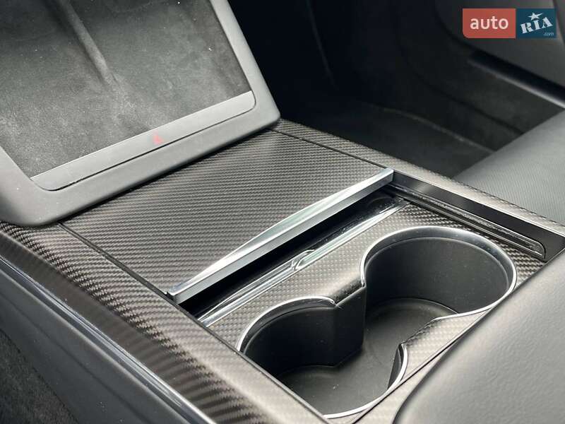 Лифтбек Tesla Model S 2021 в Львове