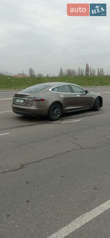 Ліфтбек Tesla Model S 2016 в Одесі