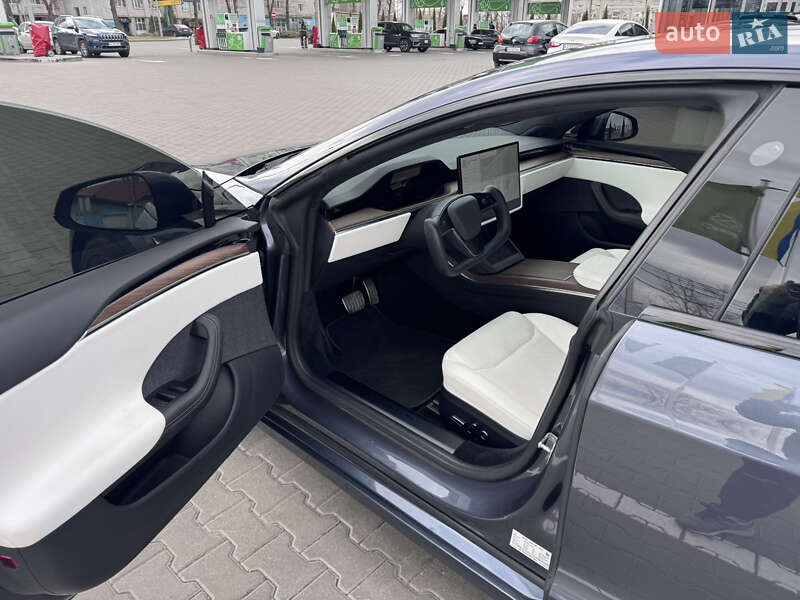 Лифтбек Tesla Model S 2021 в Киеве