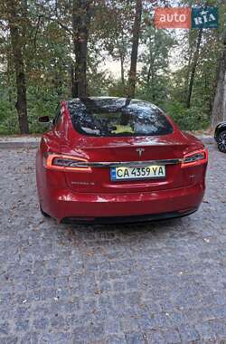 Лифтбек Tesla Model S 2017 в 