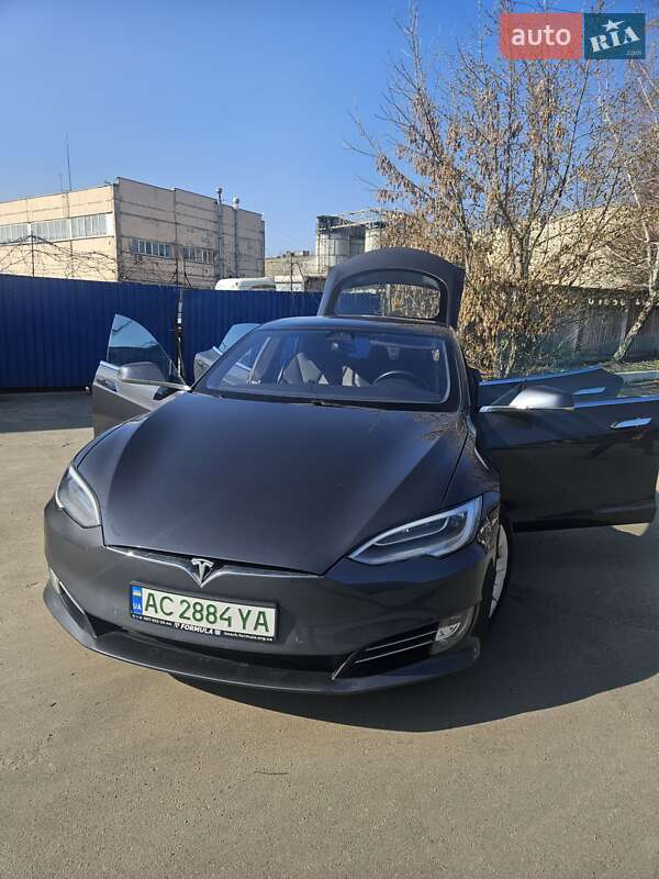 Ліфтбек Tesla Model S 2020 в Києві