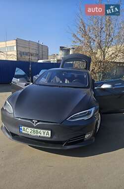 Лифтбек Tesla Model S 2020 в 