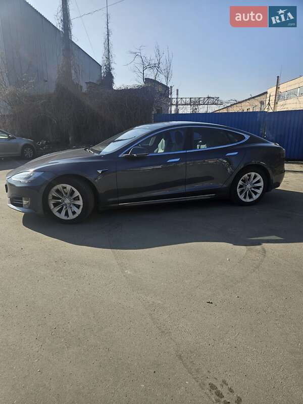Ліфтбек Tesla Model S 2020 в Києві