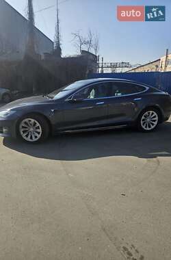 Лифтбек Tesla Model S 2020 в 