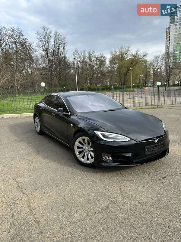 Tesla Model S 2017