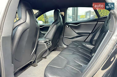 Лифтбек Tesla Model S 2014 в 