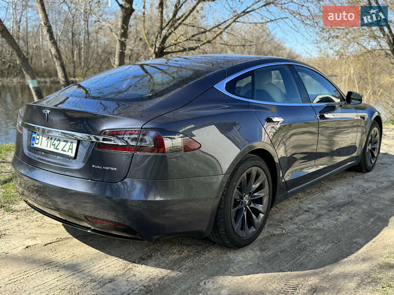 Ліфтбек Tesla Model S 2020 в Полтаві