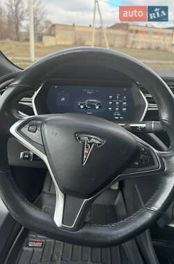 Лифтбек Tesla Model S 2016 в 