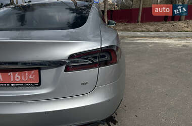 Лифтбек Tesla Model S 2014 в 