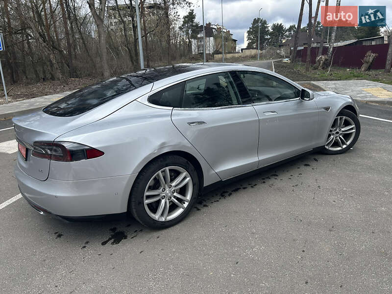 Ліфтбек Tesla Model S 2014 в Житомирі