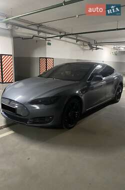 Ліфтбек Tesla Model S 2013 в 