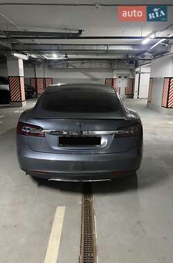 Ліфтбек Tesla Model S 2013 в 
