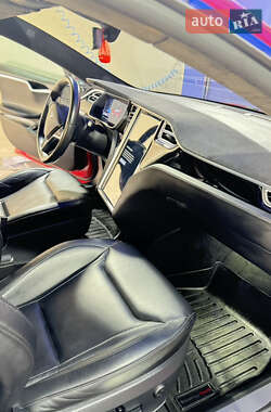 Лифтбек Tesla Model S 2015 в Киеве