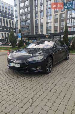 Лифтбек Tesla Model S 2013 в 