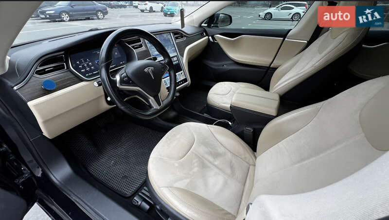 Лифтбек Tesla Model S 2015 в Киеве фото 17 Лифтбек Tesla Model S 2015 в Киеве