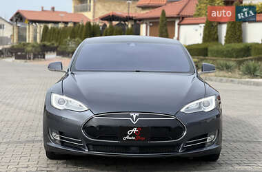 Лифтбек Tesla Model S 2014 в 