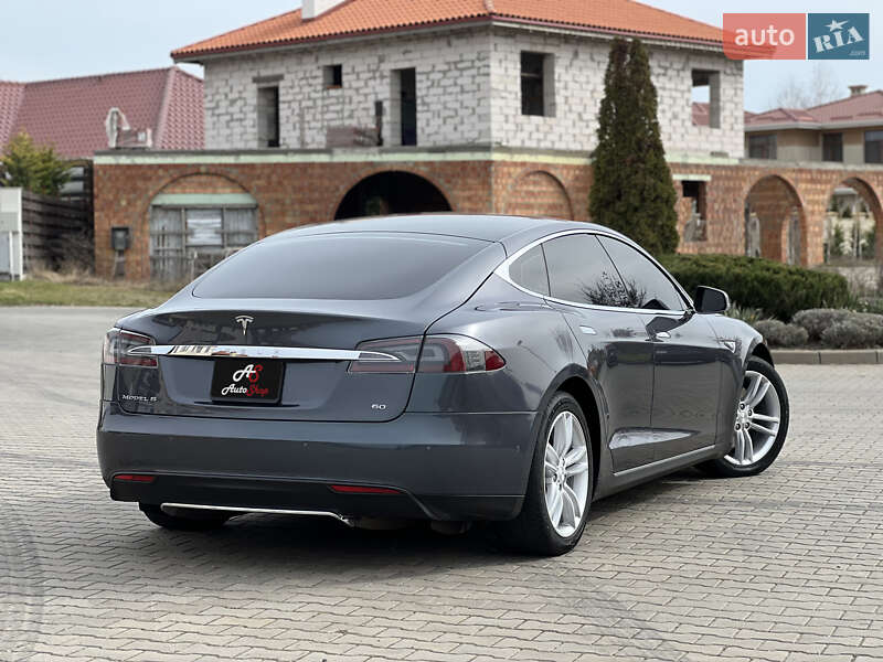 Лифтбек Tesla Model S 2014 в Одессе