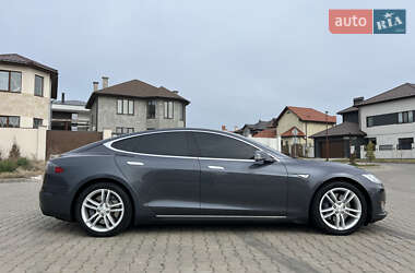 Лифтбек Tesla Model S 2014 в 